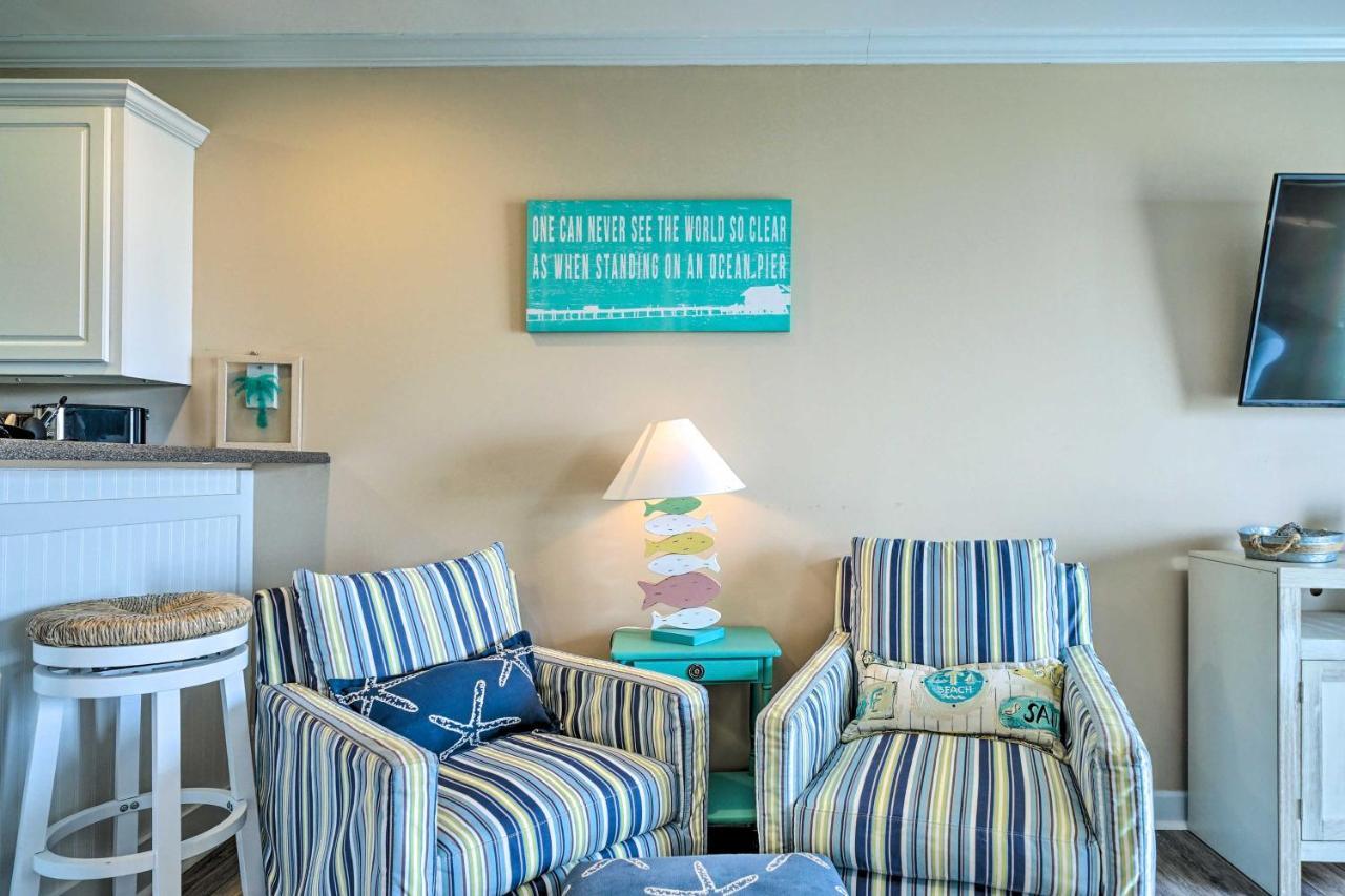 Ocean-View Oak Island Condo, 1 Block To Beach! Екстер'єр фото